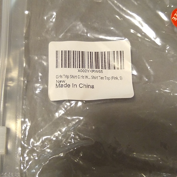 Girls Trip  Graphic Size Small 18" PTP 25 " Length  Peach Pink Color nwot - Picture 8 of 9